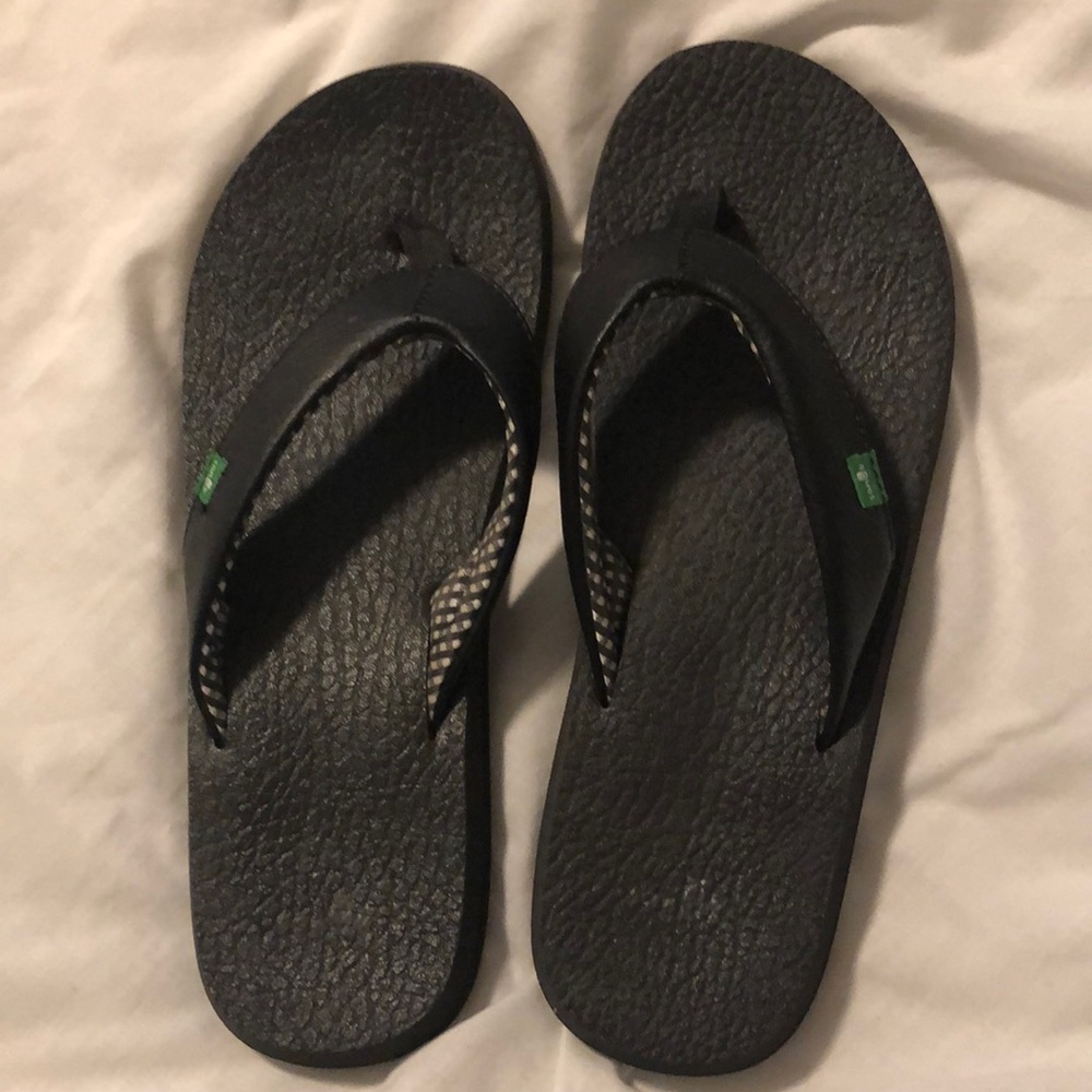 Sank women’s flip flops